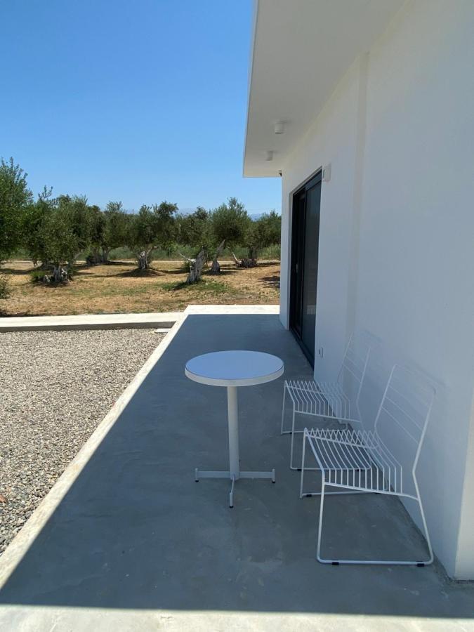 Lefko Apartments Tavronitis Esterno foto